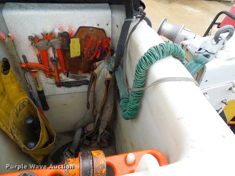 image for item DB2032 2009 Dodge Ram 5500 bucket truck