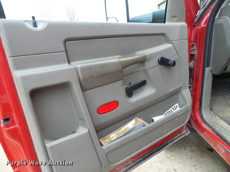 image for item DB2032 2009 Dodge Ram 5500 bucket truck