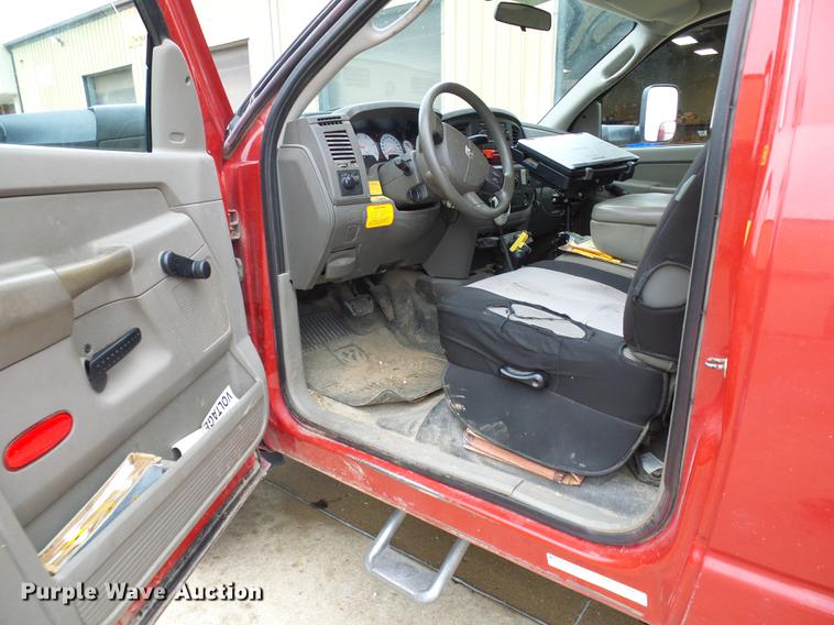 image for item DB2032 2009 Dodge Ram 5500 bucket truck