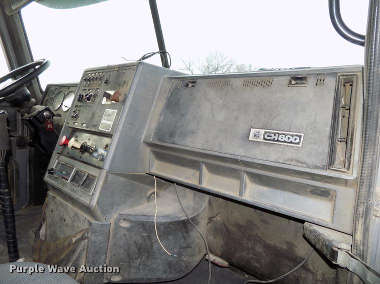 image for item DB8501 1994 Mack CH613 semi truck