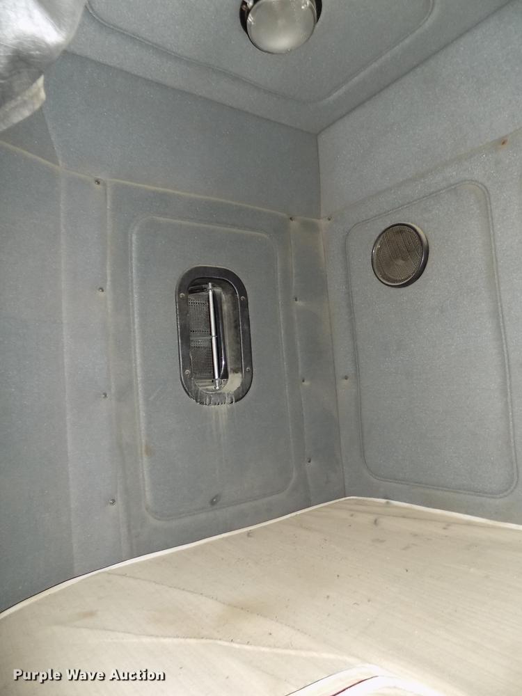 image for item DB8501 1994 Mack CH613 semi truck