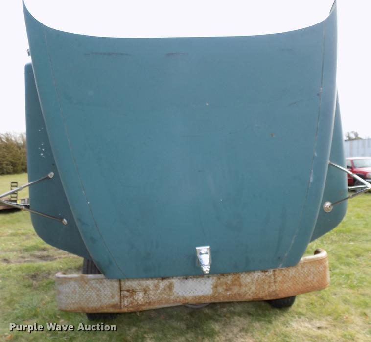 image for item DB8501 1994 Mack CH613 semi truck