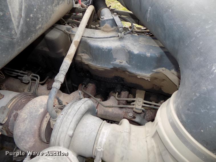 image for item DB8501 1994 Mack CH613 semi truck