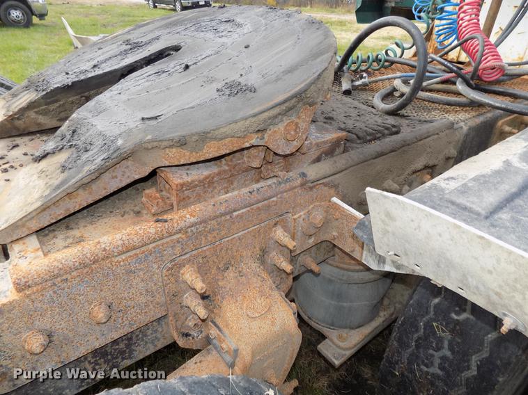 image for item DB8501 1994 Mack CH613 semi truck