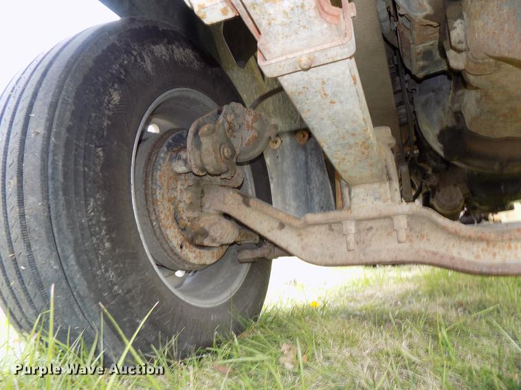 image for item DB8501 1994 Mack CH613 semi truck