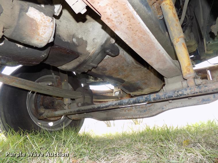 image for item DB8501 1994 Mack CH613 semi truck