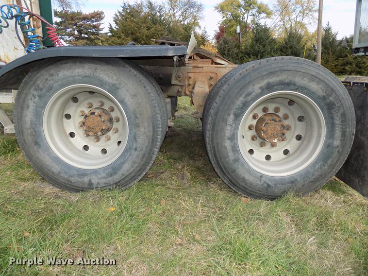 image for item DB8501 1994 Mack CH613 semi truck