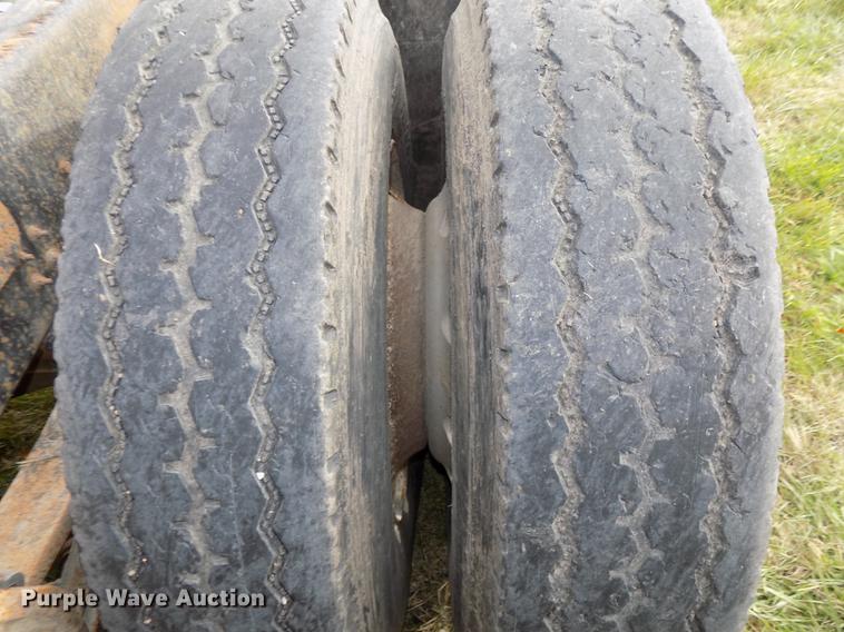 image for item DB8501 1994 Mack CH613 semi truck