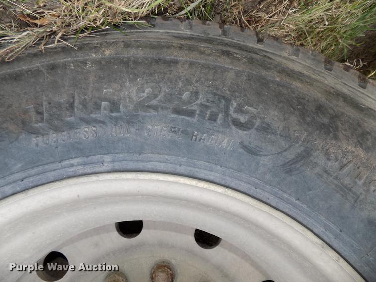 image for item DB8501 1994 Mack CH613 semi truck