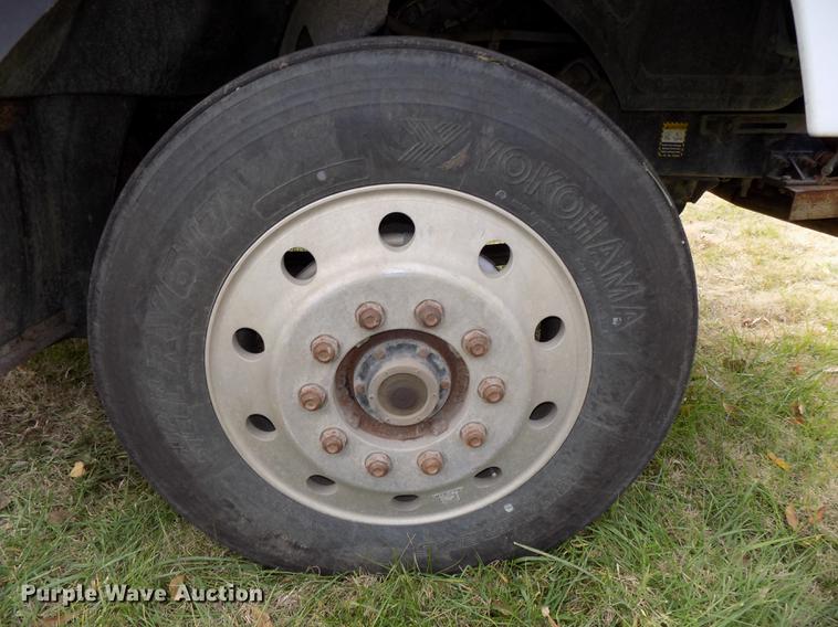 image for item DB8501 1994 Mack CH613 semi truck