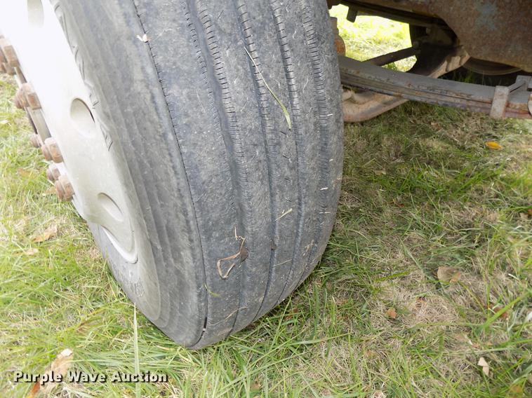 image for item DB8501 1994 Mack CH613 semi truck