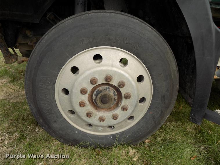 image for item DB8501 1994 Mack CH613 semi truck