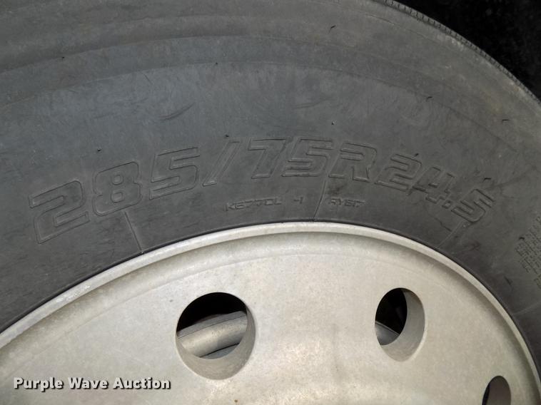 image for item DB8501 1994 Mack CH613 semi truck