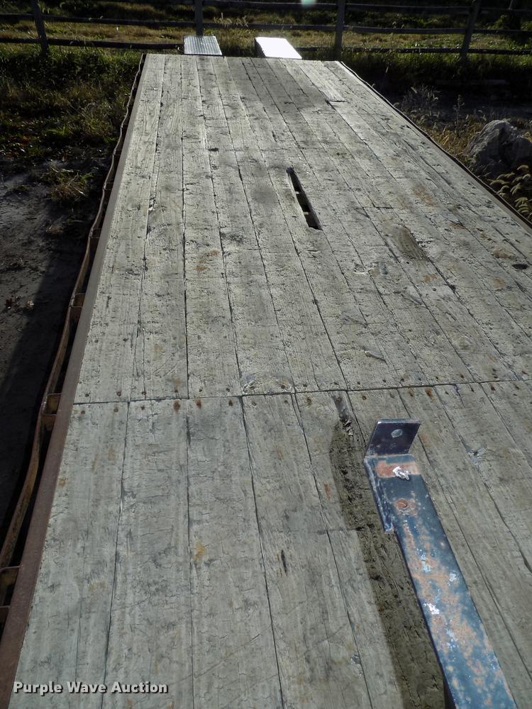 image for item DB8512 2003 Dresser Custom 830GBT-20 equipment trailer