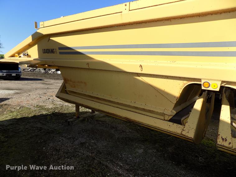 image for item DB8528 1992 Load King 2030 bottom dump trailer
