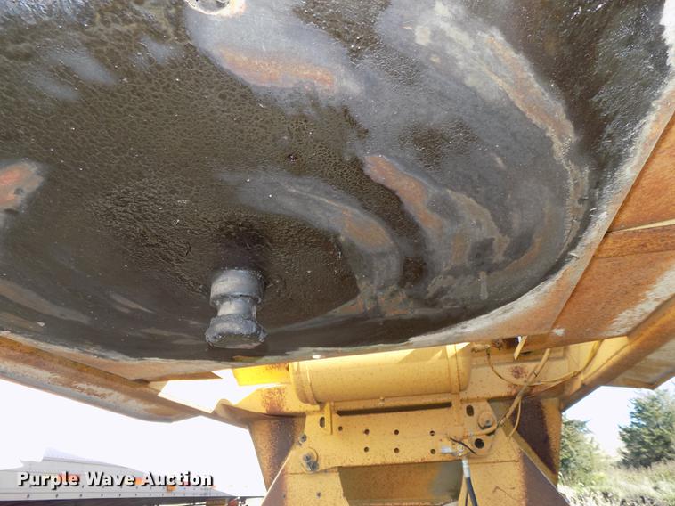 image for item DB8528 1992 Load King 2030 bottom dump trailer