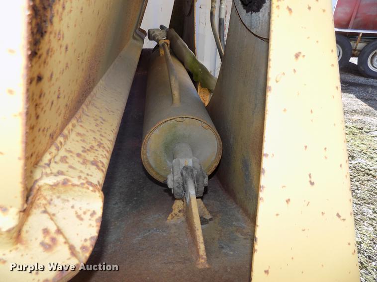 image for item DB8528 1992 Load King 2030 bottom dump trailer