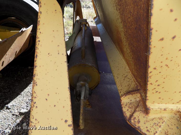 image for item DB8528 1992 Load King 2030 bottom dump trailer