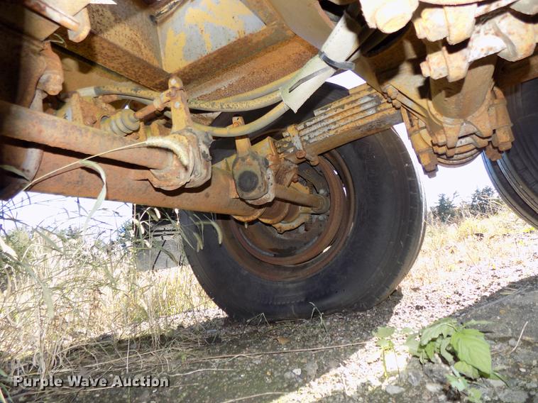 image for item DB8528 1992 Load King 2030 bottom dump trailer