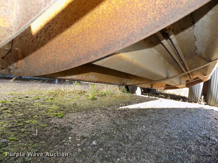 image for item DB8528 1992 Load King 2030 bottom dump trailer