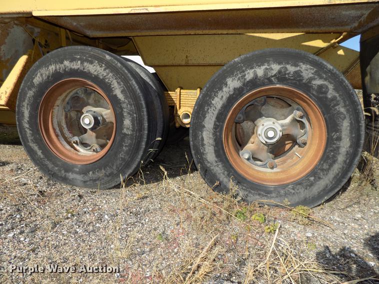 image for item DB8528 1992 Load King 2030 bottom dump trailer