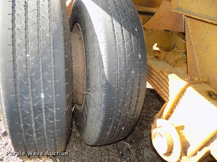 image for item DB8528 1992 Load King 2030 bottom dump trailer