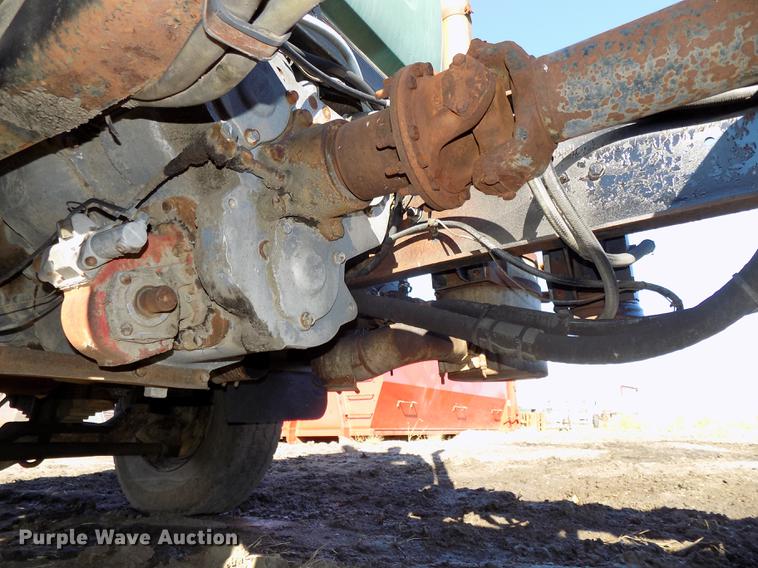 image for item DB8529 1984 Mack DM685S truck cab and chassis