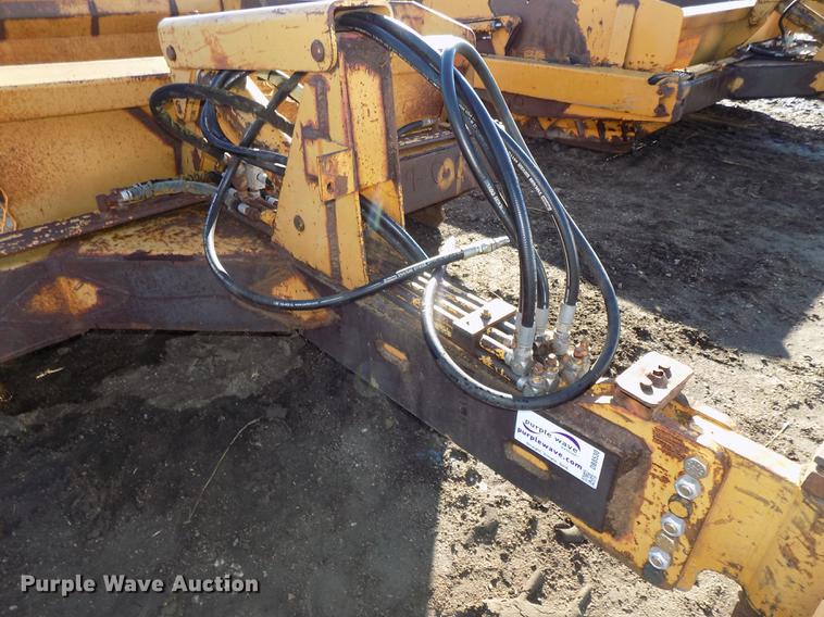 image for item DB8530 1999 Reynolds 14CS scraper