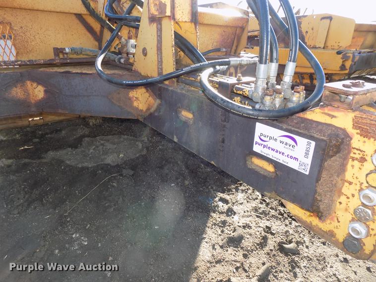 image for item DB8530 1999 Reynolds 14CS scraper