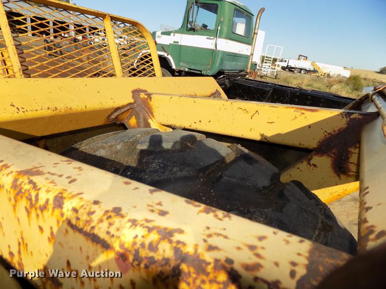 image for item DB8530 1999 Reynolds 14CS scraper