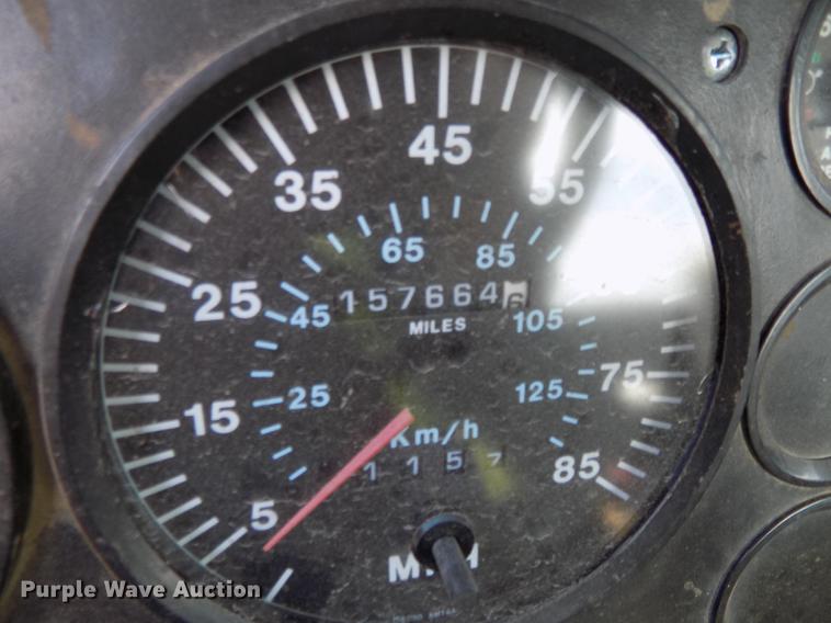 image for item DB8612 1995 Mack CH613 semi truck