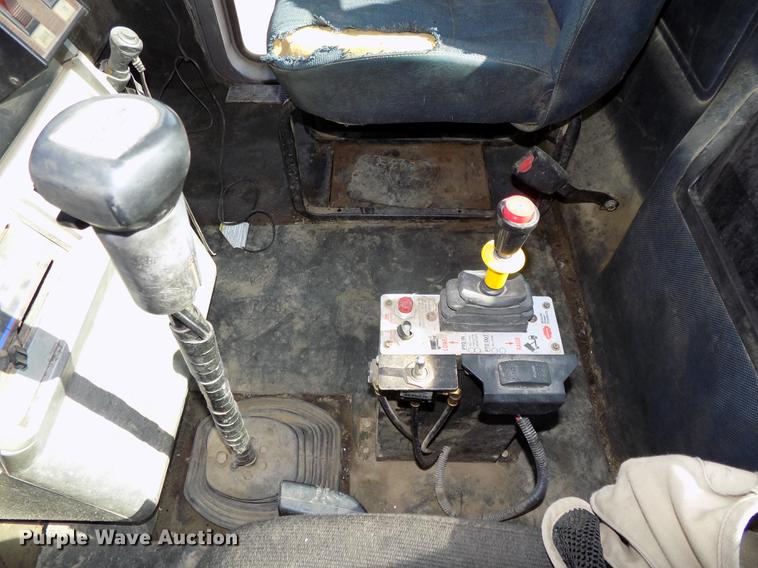 image for item DB8612 1995 Mack CH613 semi truck