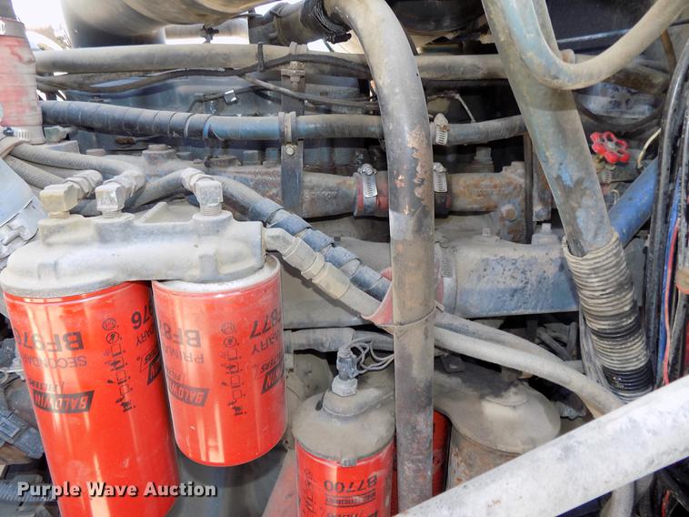 image for item DB8612 1995 Mack CH613 semi truck