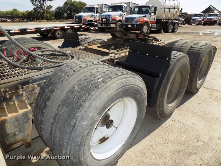 image for item DB8612 1995 Mack CH613 semi truck