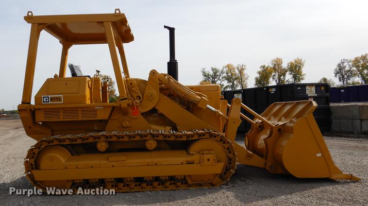 image for item DB9340 1977 Caterpillar 977L track loader
