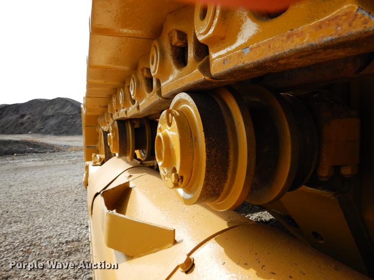 image for item DB9340 1977 Caterpillar 977L track loader