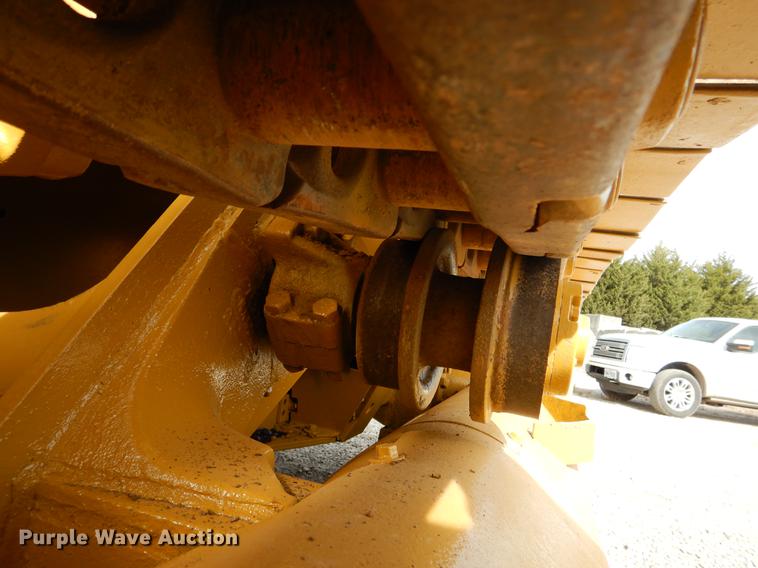 image for item DB9340 1977 Caterpillar 977L track loader