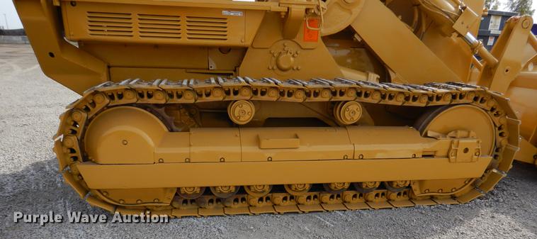 image for item DB9340 1977 Caterpillar 977L track loader