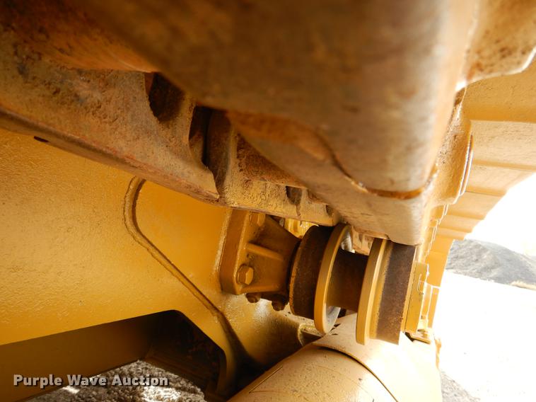 image for item DB9340 1977 Caterpillar 977L track loader