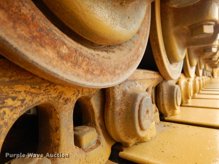 image for item DB9340 1977 Caterpillar 977L track loader