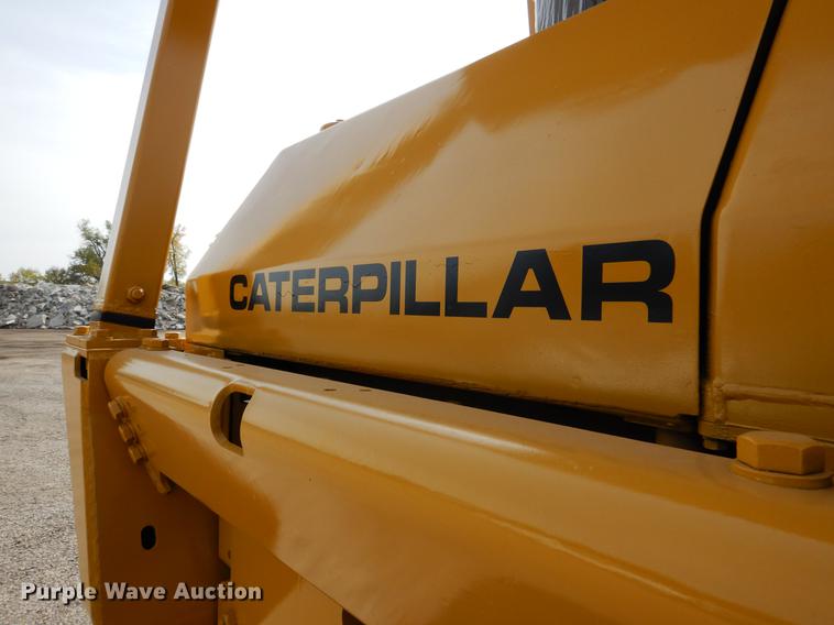 image for item DB9340 1977 Caterpillar 977L track loader