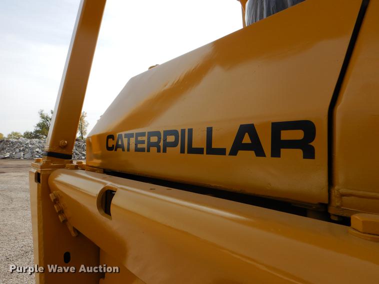 image for item DB9340 1977 Caterpillar 977L track loader