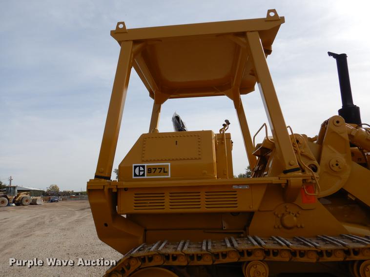 image for item DB9340 1977 Caterpillar 977L track loader