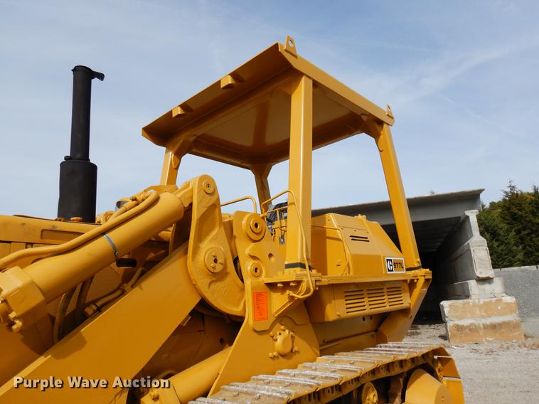image for item DB9340 1977 Caterpillar 977L track loader