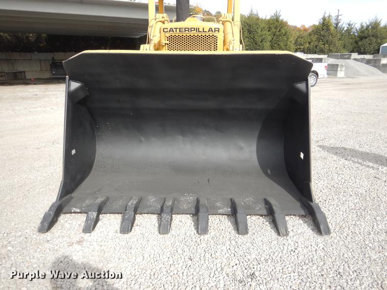 image for item DB9340 1977 Caterpillar 977L track loader