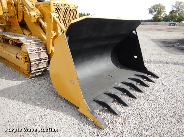 image for item DB9340 1977 Caterpillar 977L track loader