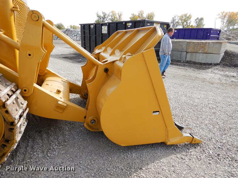 image for item DB9340 1977 Caterpillar 977L track loader