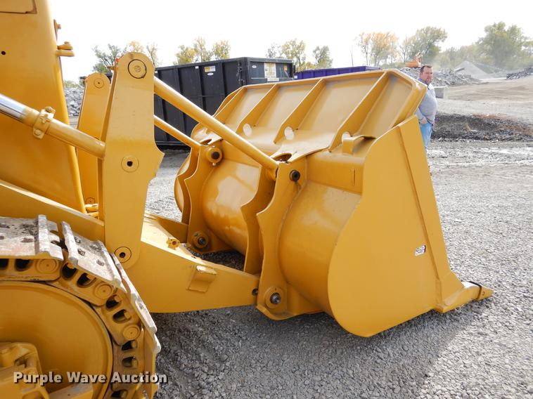 image for item DB9340 1977 Caterpillar 977L track loader