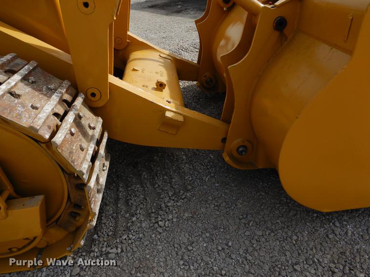 image for item DB9340 1977 Caterpillar 977L track loader