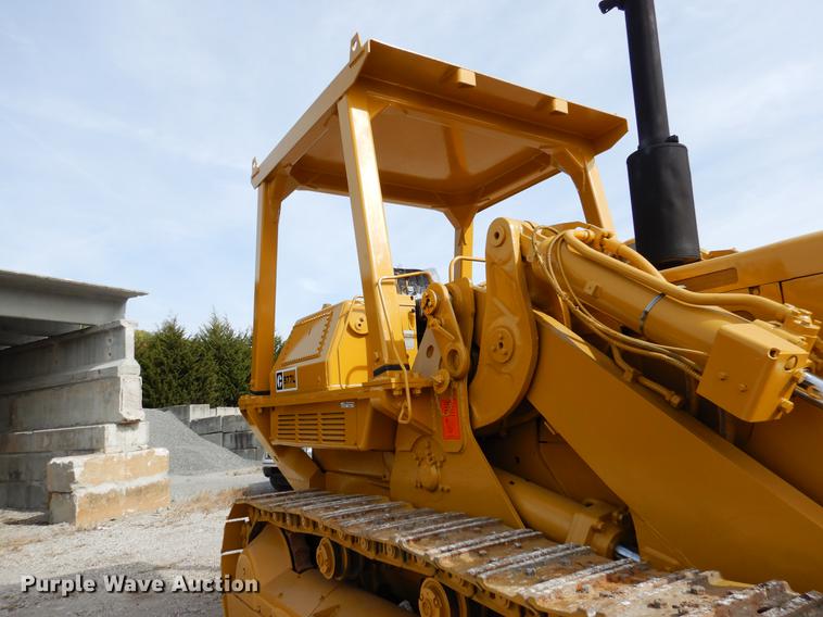 image for item DB9340 1977 Caterpillar 977L track loader
